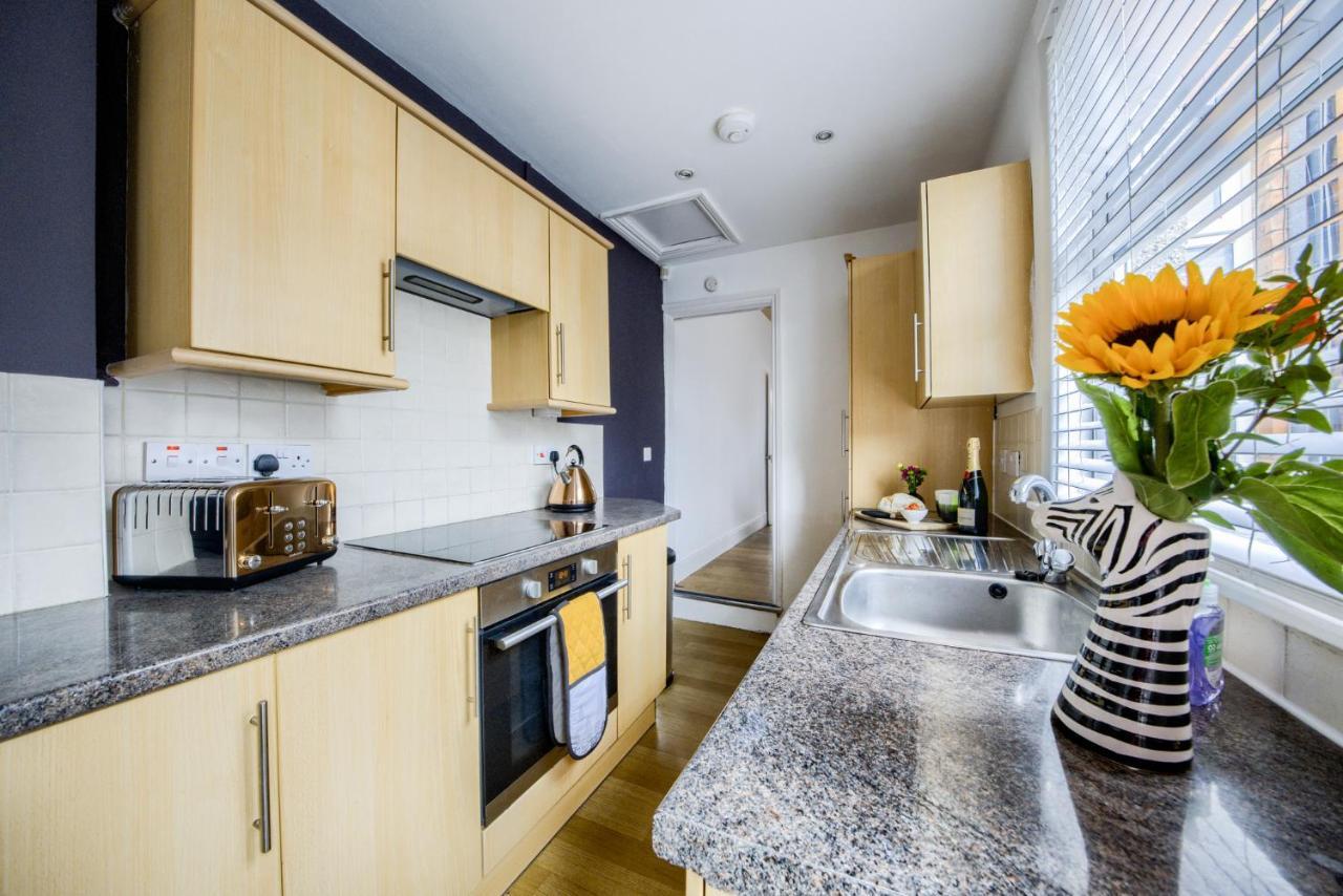 Coventry Fashionable House, City Centre, Free Parking, Sleeps 4, By Empower Homes Экстерьер фото