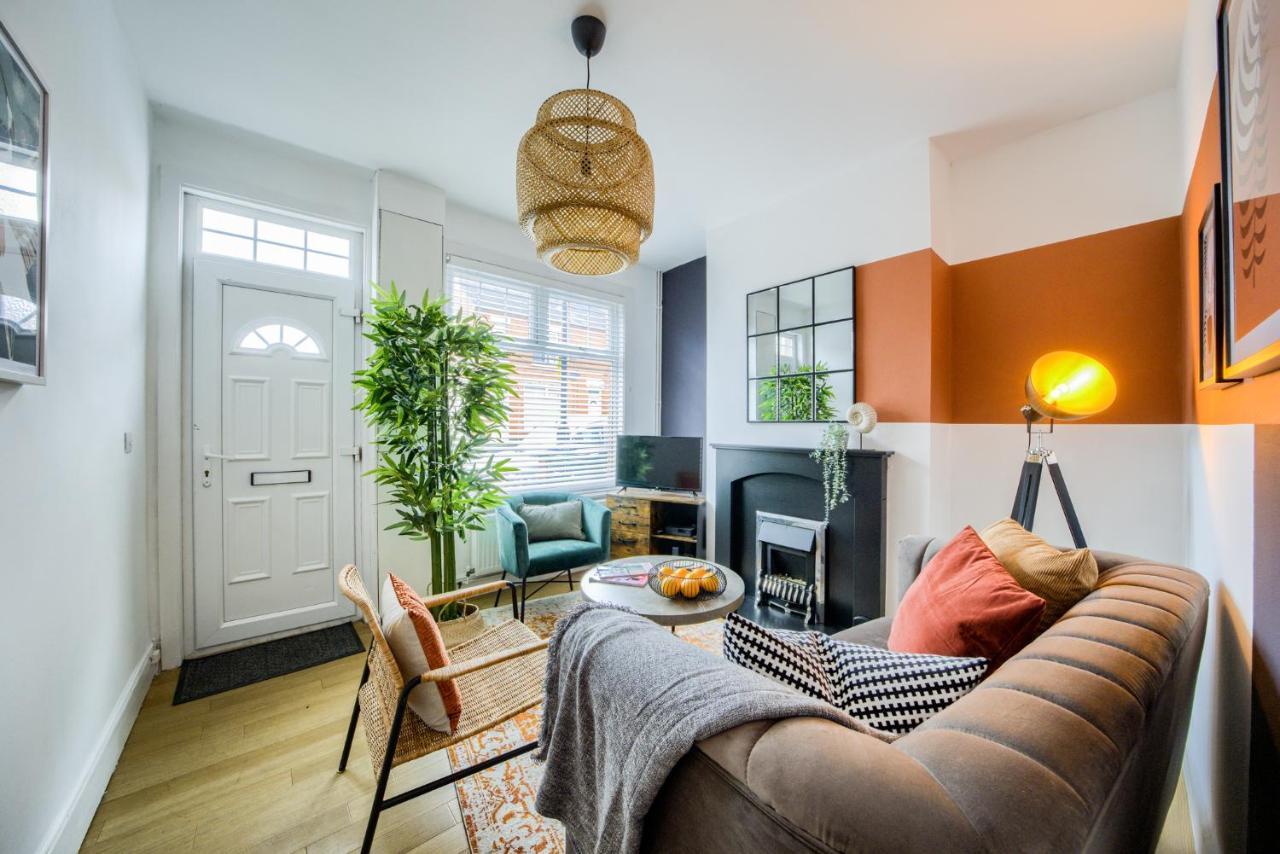 Coventry Fashionable House, City Centre, Free Parking, Sleeps 4, By Empower Homes Экстерьер фото